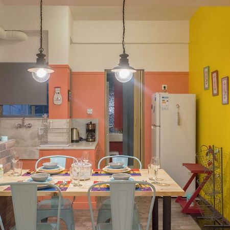 "Casa De Colores", Next To The Metro Athén Kültér fotó