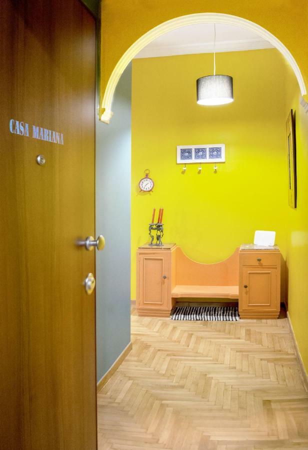 "Casa De Colores", Next To The Metro Athén Kültér fotó